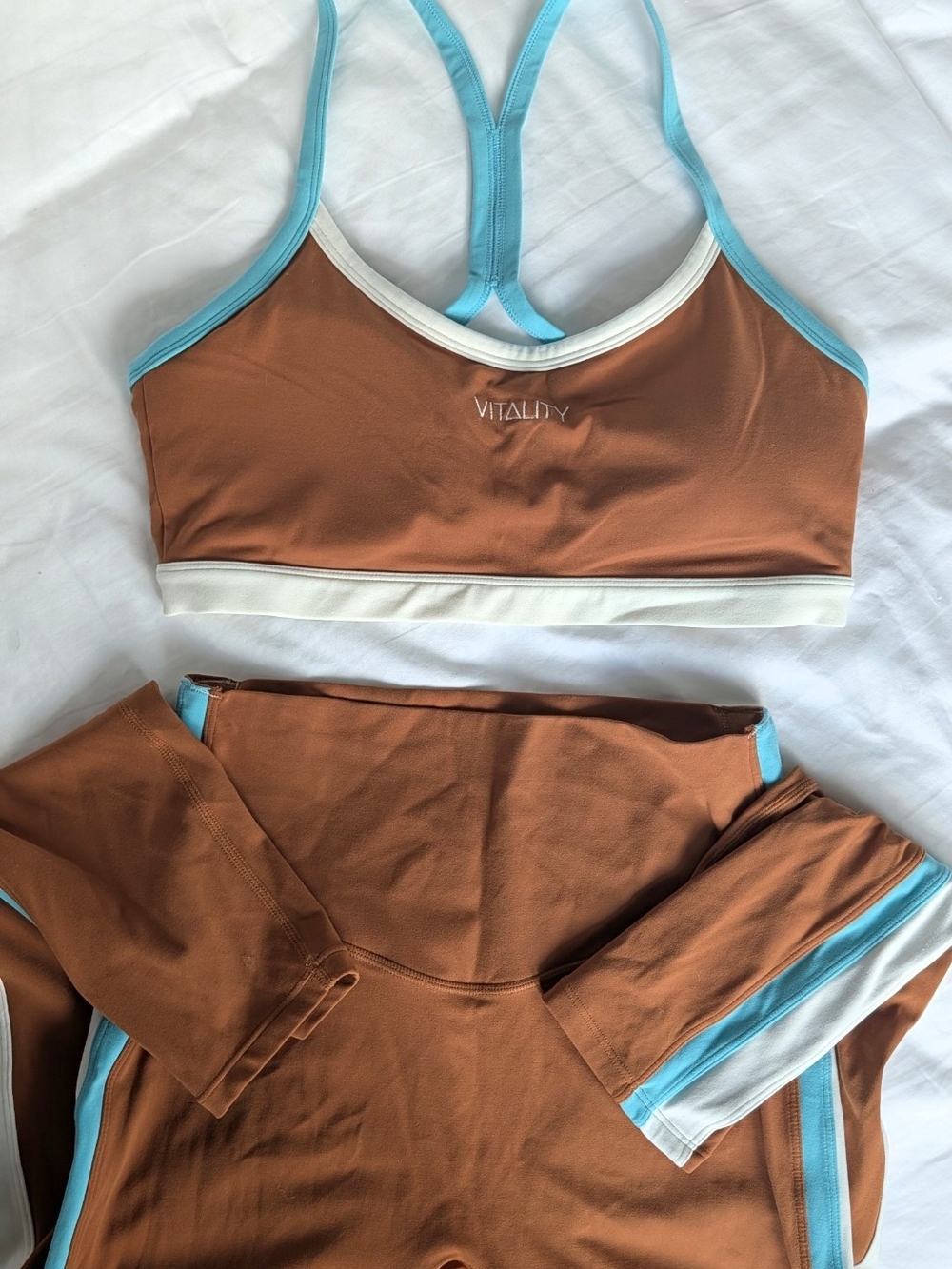 Vitality Cloud II Toffee Contrast Set: Tank, Sports Bra, Leggings + Shorts - Picture 2 of 14